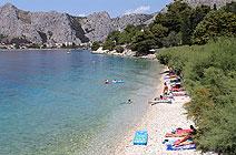 Accommodation for families on Omiš Riviera.