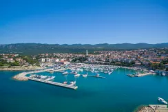 Appartementen Novi Vinodolski vlakbij het strand