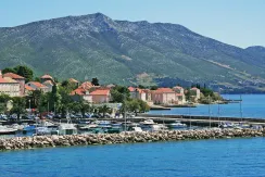 Lägenheter Orebić vid havet