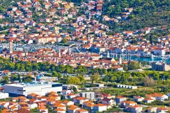 Apartmány Trogir a okolí - letecký pohled na město