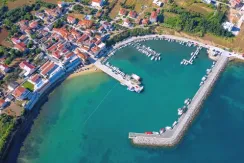 Apartmány Privlaka - letecký pohled na přístav