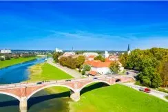 Apartmány Sisak - letecký pohled na Starý most v Sisku