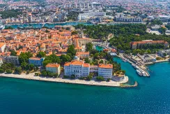 Apartmány Zadar, kde jsou povoleni domácí mazlíčci - letecký pohled na nábřeží