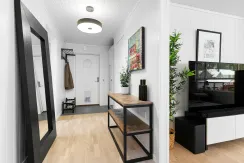 Studio apartments in Poreč - modern entrance, view through the bright space